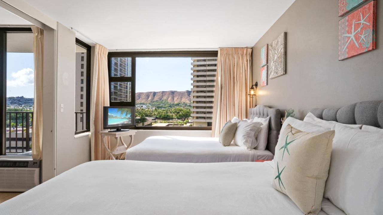 Waikiki Banyan Suites W Free Parking ホノルル エクステリア 写真