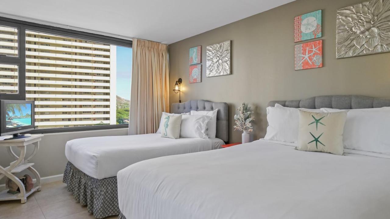 Waikiki Banyan Suites W Free Parking ホノルル エクステリア 写真