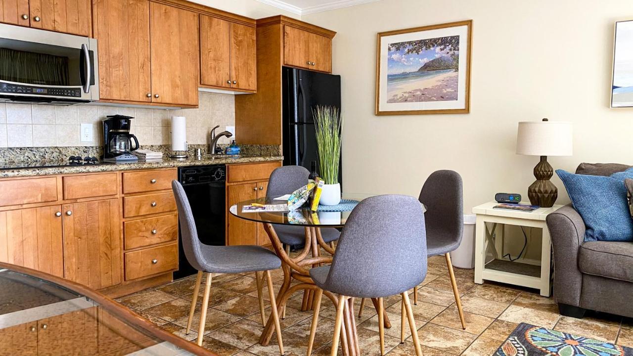Waikiki Banyan Suites W Free Parking ホノルル エクステリア 写真