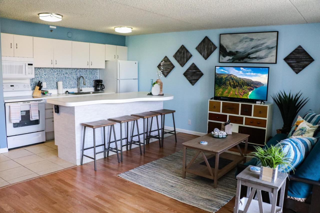 Waikiki Banyan Suites W Free Parking ホノルル エクステリア 写真