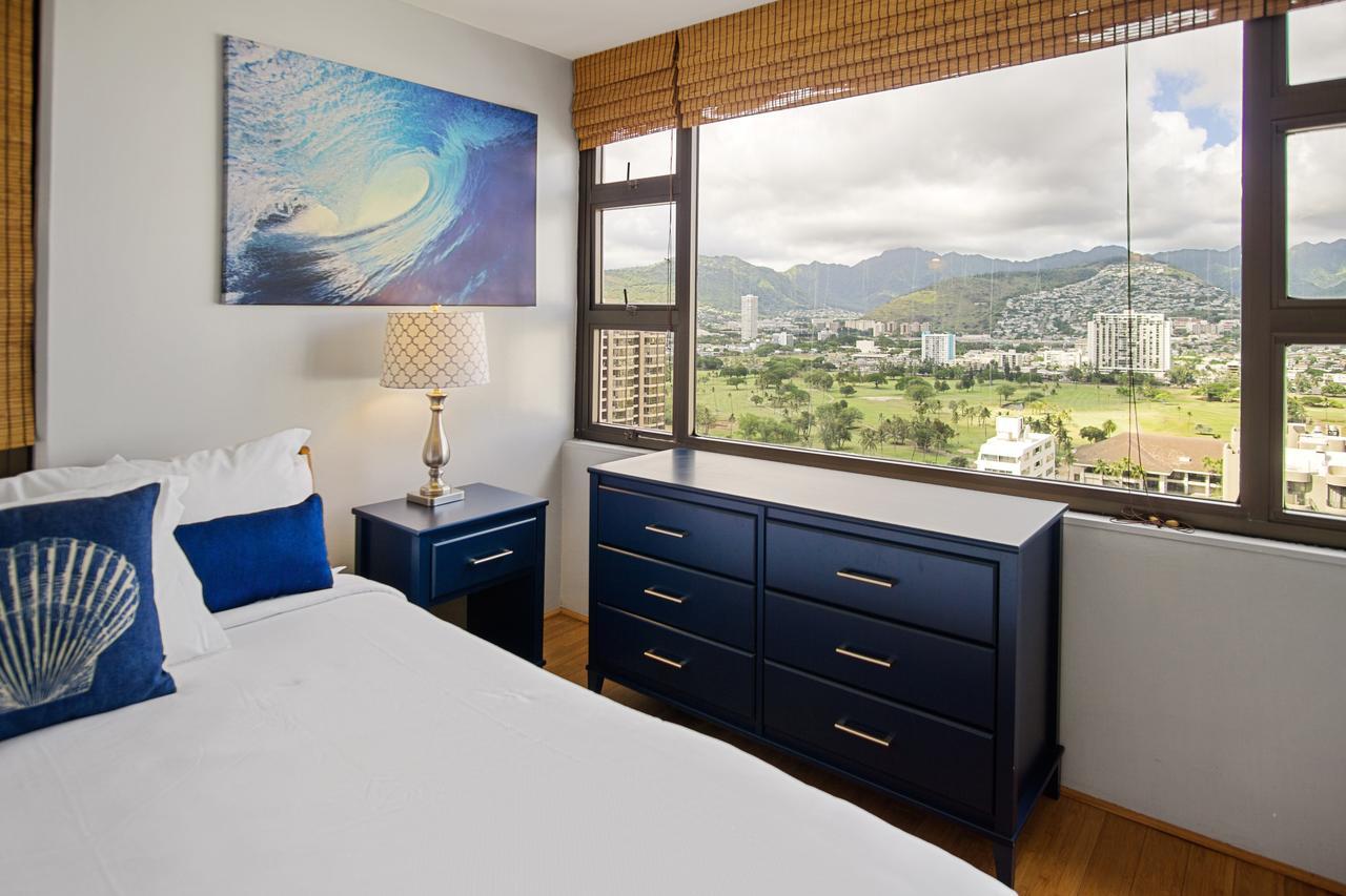 Waikiki Banyan Suites W Free Parking ホノルル エクステリア 写真