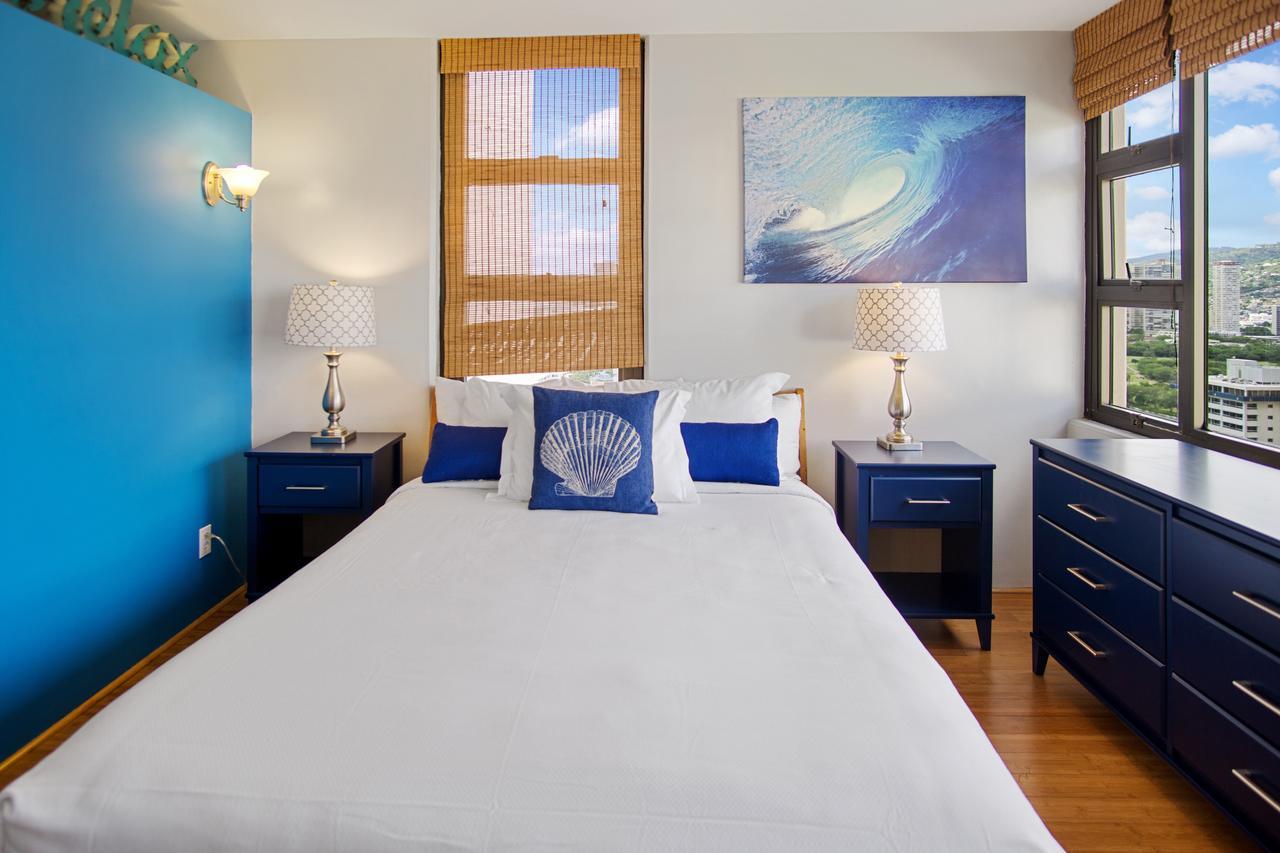 Waikiki Banyan Suites W Free Parking ホノルル エクステリア 写真