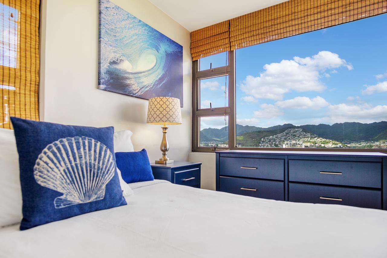 Waikiki Banyan Suites W Free Parking ホノルル エクステリア 写真